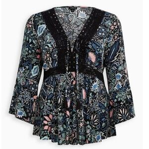 NWT Torrid Babydoll Gauze Crochet Trim Lace-Up Top Size 3X